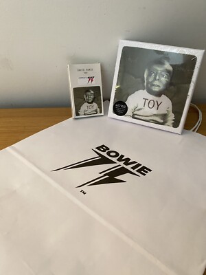David Bowie Spielzeugkassette + Deluxe CD Bundle in Carnaby Street Pop Up Promo Tasche