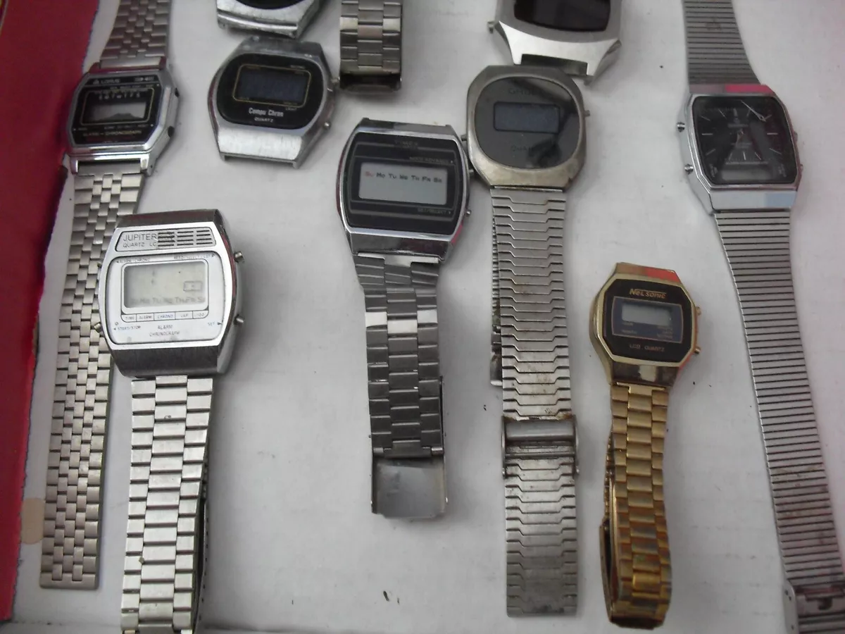 Lotto di 15 Orologi da polso Vintage anni 80 Digitali per Parti o Riparazioni