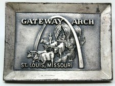 Belt Buckle GATEWAY ARCH ST. LOUIS MISSOURI VTG 1970s Pewter D-10