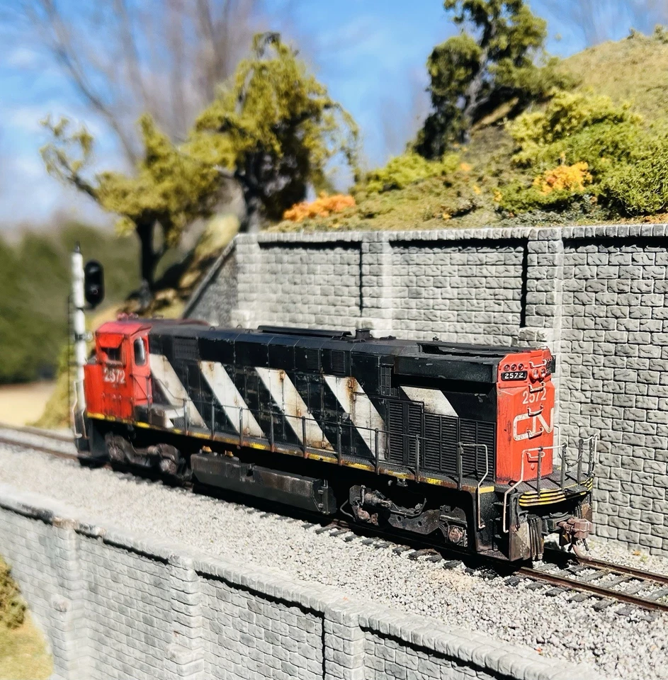 HO Scale Custom Weathered Rapido Canadian National CN M420 Factory DCC/Sound/NIB - Image 3 of 4