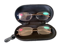 2 Pair men s readers 3.0 w/ spring hinges in hard shell black glasses case NEW