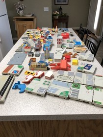 LARGE Lot of 1980s Galoob Micro Machine Buildings & Much More-See Photos & Read