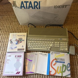 Vintage Atari 1040ST Computer mit Taste Tronic Maus schaltet ungetestet Retro PC