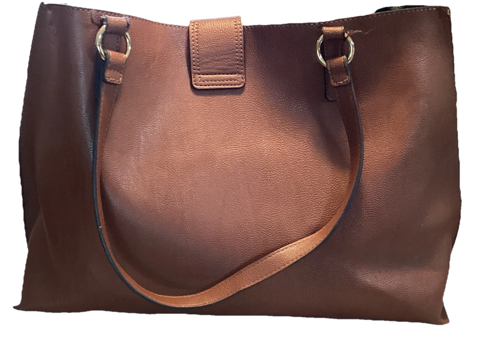 Bolso/cartera grande de cuero marrón Calvin Klein bandolera herrajes dorados Foto 3 de 4