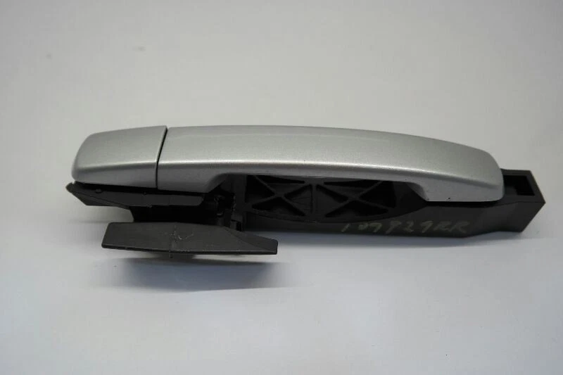 Conjunto de maçaneta externa para porta traseira direita Nissan Maxima 09-14 - Imagem 2 de 4