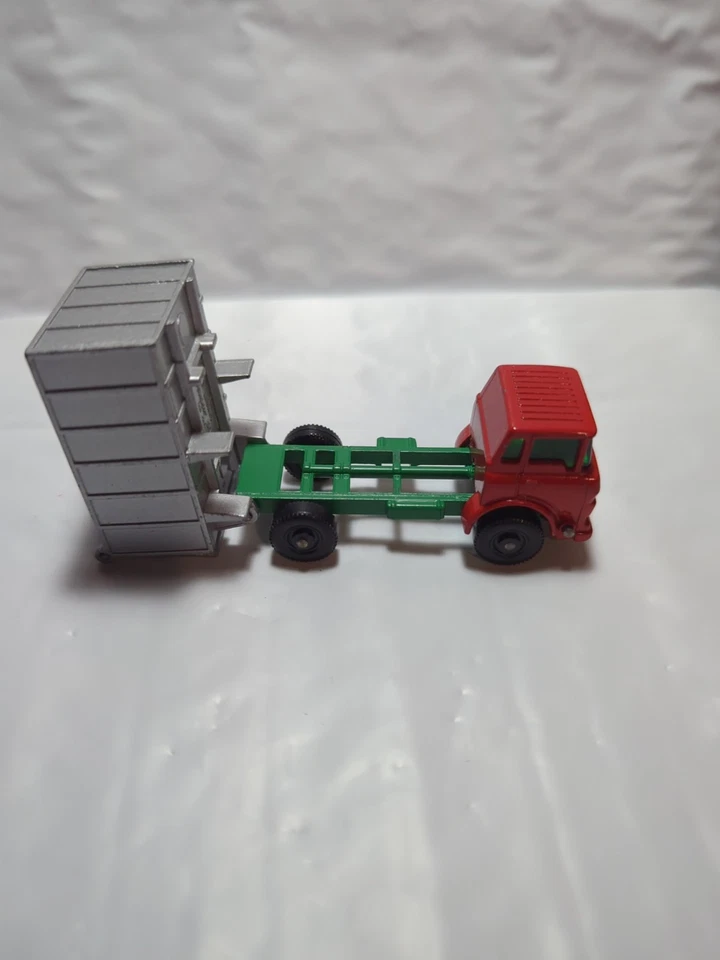 Matchbox Series No 26 G.M.C. Tipper Truck Made In England By Lesney - Image 2 of 4