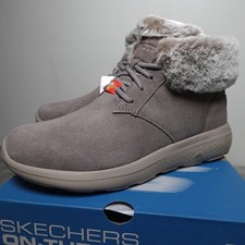 Skechers On-the-Go City 2 Winter Wishes Gray Suede Ankle Boots 8.5 wide