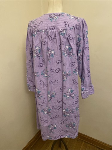 Casual Night Vtg. Snap Up House Dress Nightgown Purple Pockets Sz. Med. - Picture 3 of 8