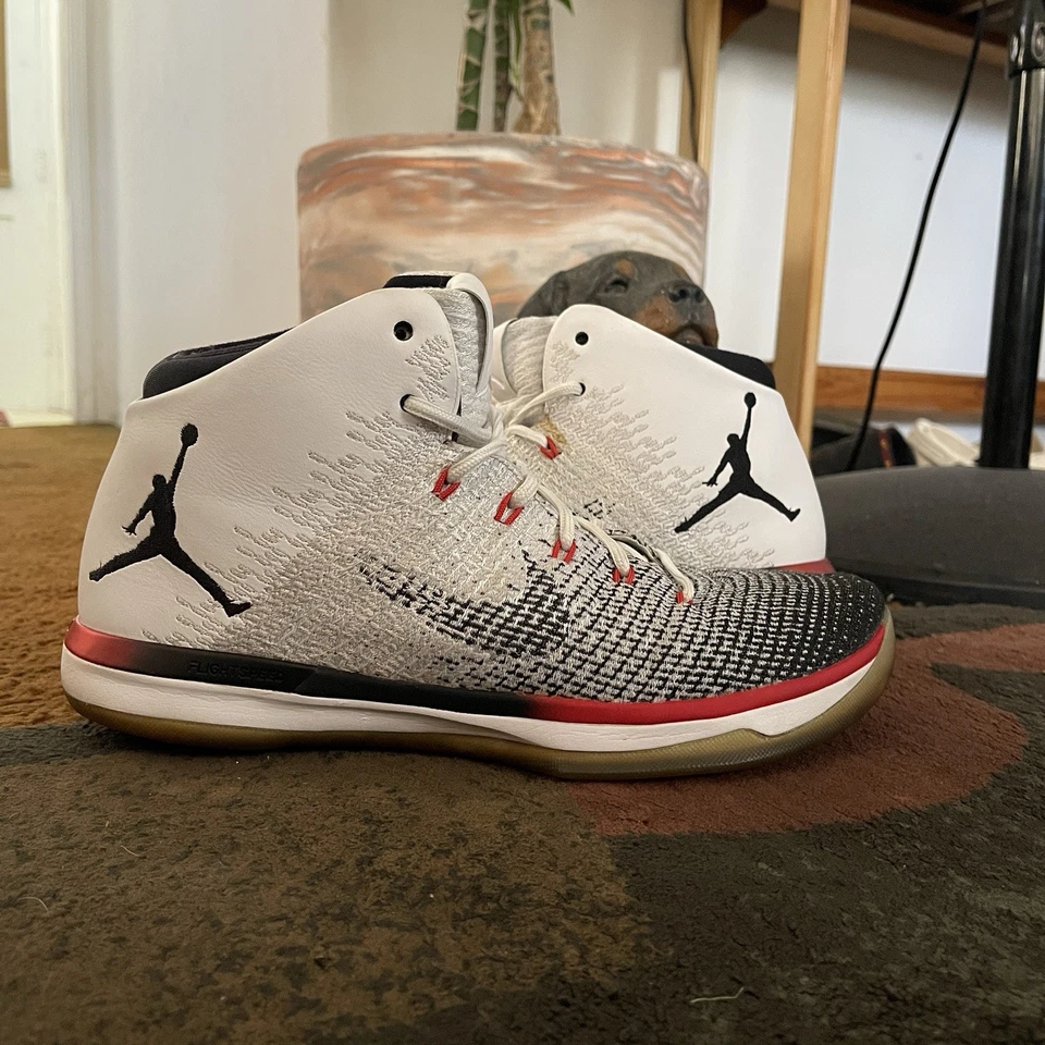 Nike Air Jordan 31 XXXI Black Toe Mens Size 11 845027-108 RARE EUC With Box - Image 3 of 4