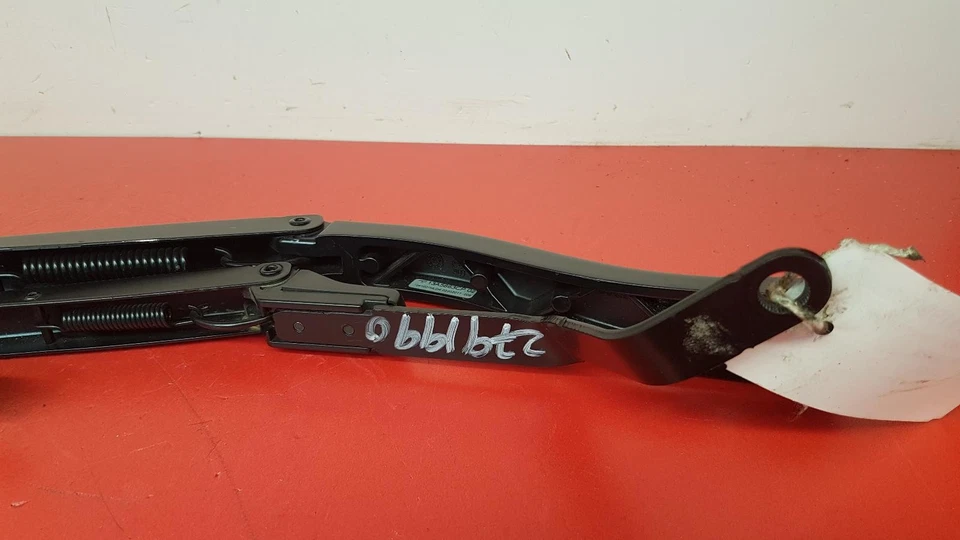 McLaren 570GT 2017 cupé de 2 puertas conductor brazo limpiaparabrisas delantero fuera de juego Foto 3 de 4