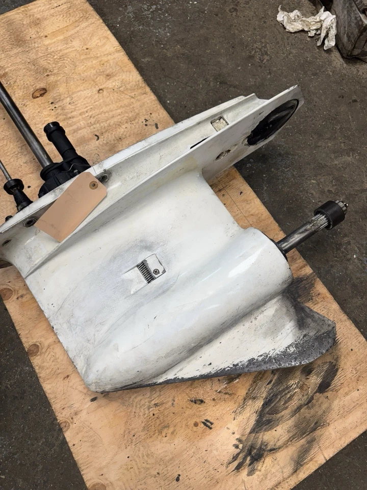 Johnson Evinrude Etec Ficht 25” caja de engranajes unidad inferior 150 175 200 225 HP V6 RH Foto 4 de 4