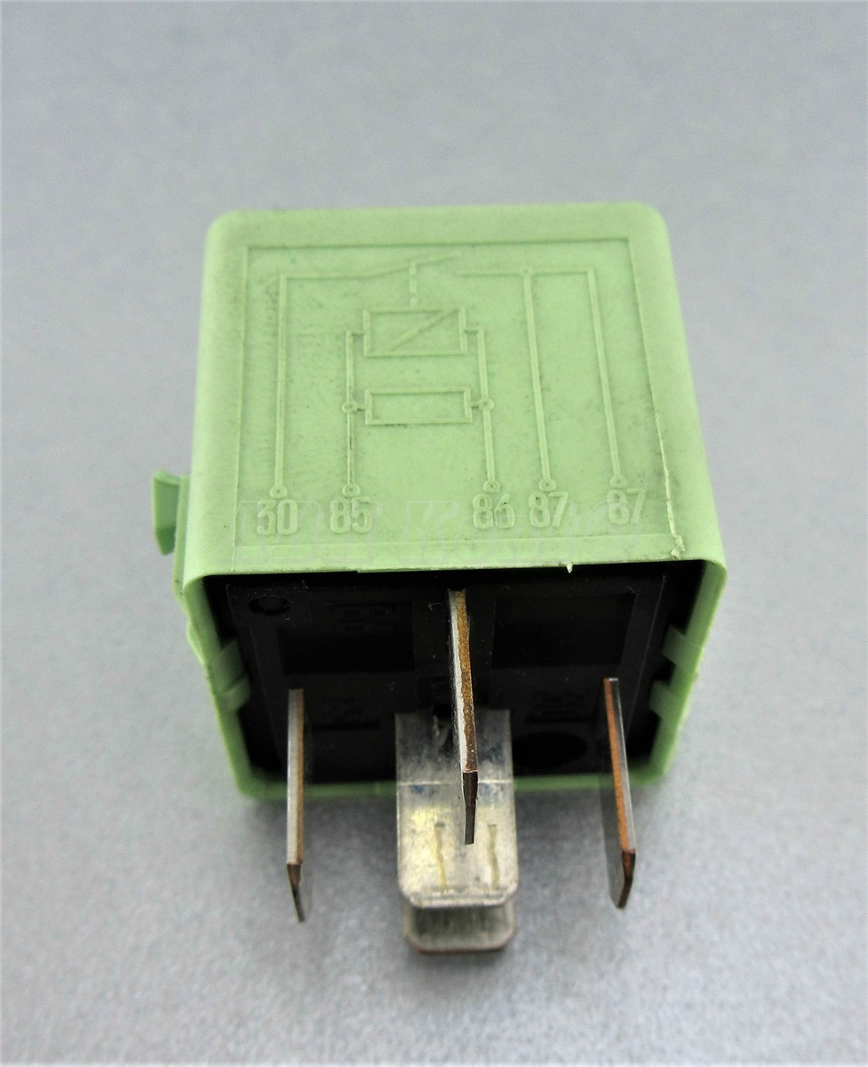 10-BMW (96-15) 5-Pin Multi-Use White-Green Relay 61368373700  