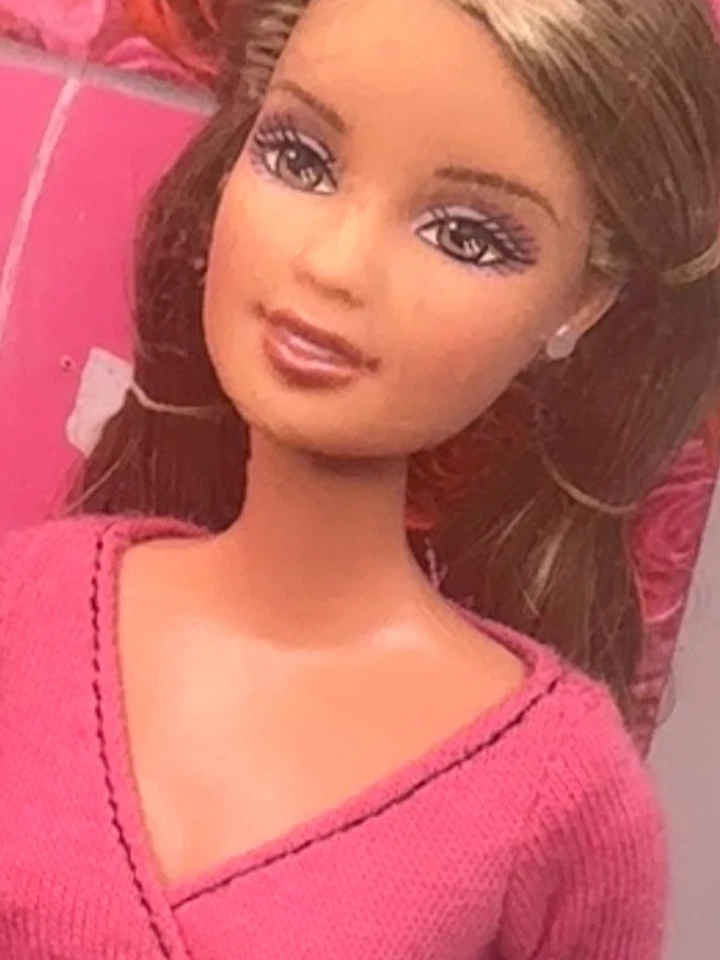 Barbie Mattel 2006 "Vestidor Fashion Fever" #J0669 *Sin usar, en caja original* Foto 2 de 4