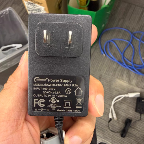 SAW30-240-1200U R2A 24V 1200mA  Netzteiladapter Ladegerät Für Monitor Routers