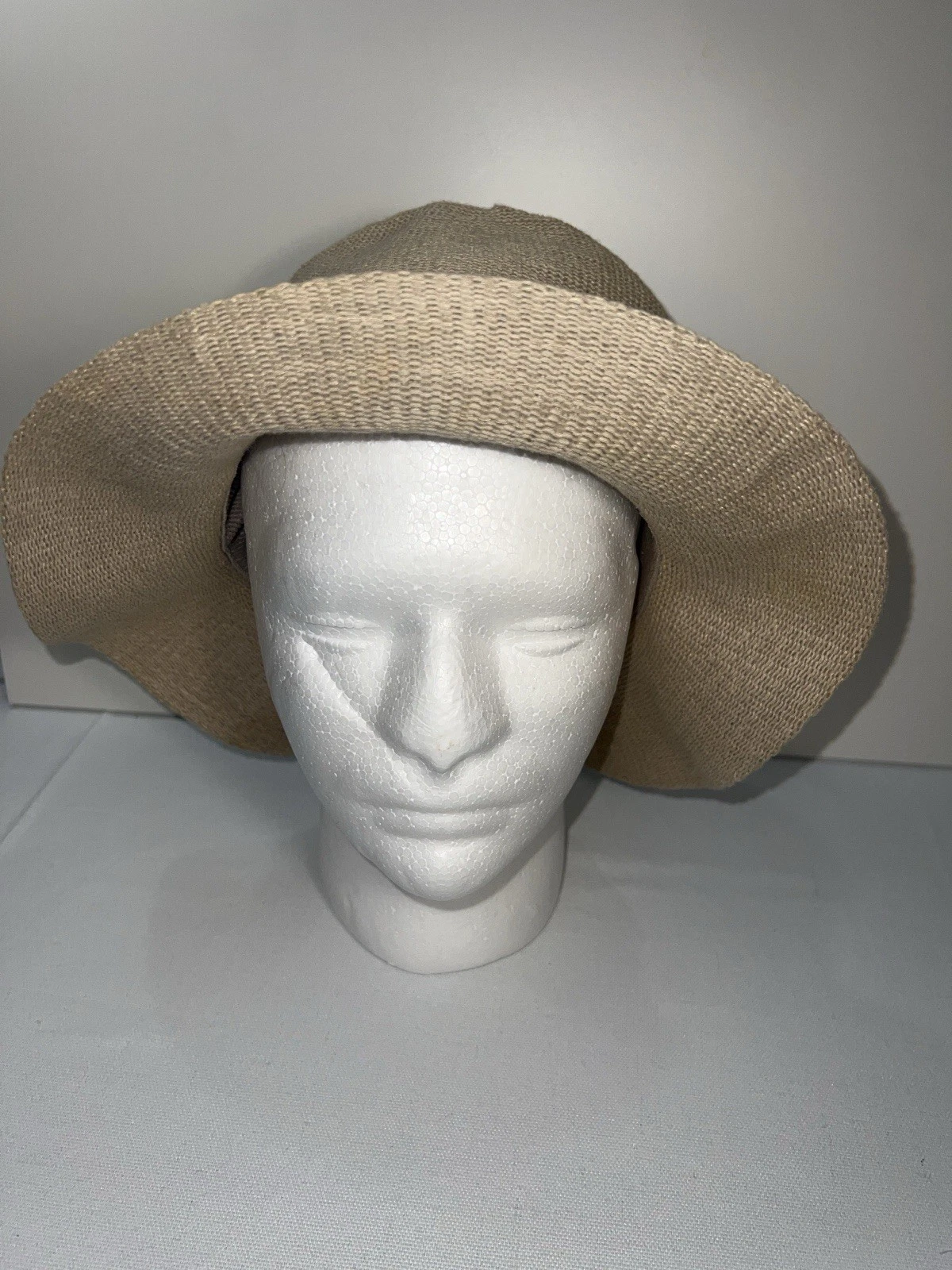 Women’s Floppy Sun Hat Wide Brim Beige Beach Summer Weatherproof Stylish
