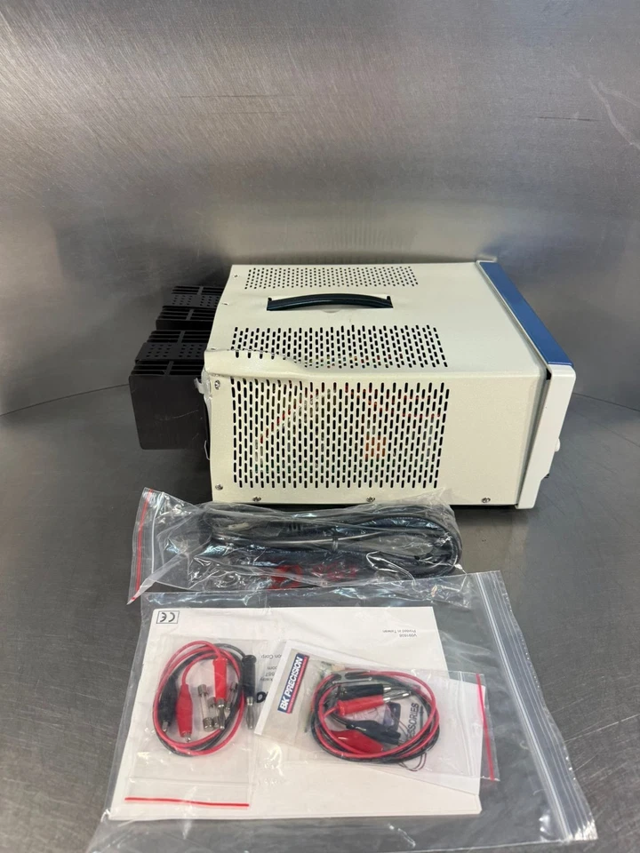 B&k Precision 1762 - Triple Output DC Power Supply (10.3.1) - Image 2 of 4