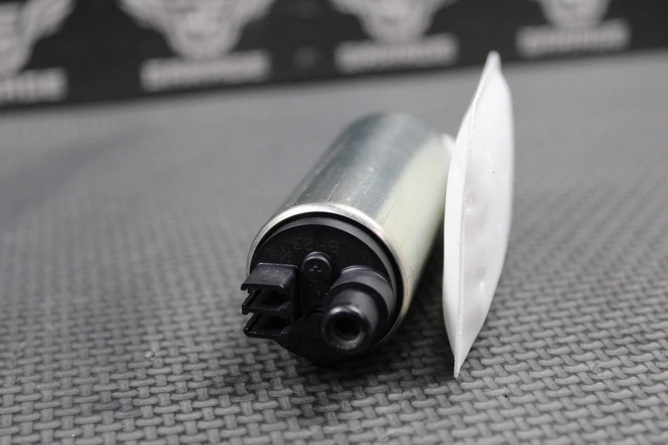 Honda 09-16 CRF450R 2012 CRF250R OEM KEIHIN GASOLINA BOMBA DE COMBUSTIBLE Y FILTRO BUENO 50 HORAS Foto 3 de 4