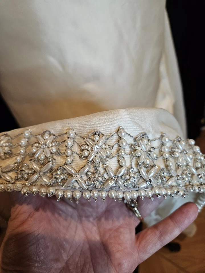 Vestido de novia Lázaro marfil con cuentas con tren desmontable XS Foto 3 de 4