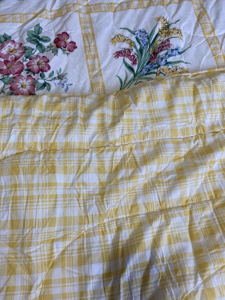 JC Penney Queen Comforter +2 Pillow Shams USA Floral Yellow Plaid - Image 2 of 4