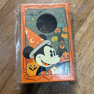 DISNEY 2025 HALLOWEEN PLUTO'S PUMPKIN PURSUIT PRIZE MINI CORN HOLE GAME Mickey