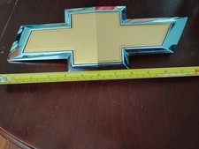 Chevrolet Gm Bow Tie Emblem Dc2 4186b Abs 22814066 Pre-owned Grille Emblem Chevrolet Gm Bow Tie Emblem Dc2 4186b Abs 22814066 Pre-owned Grille Emblem