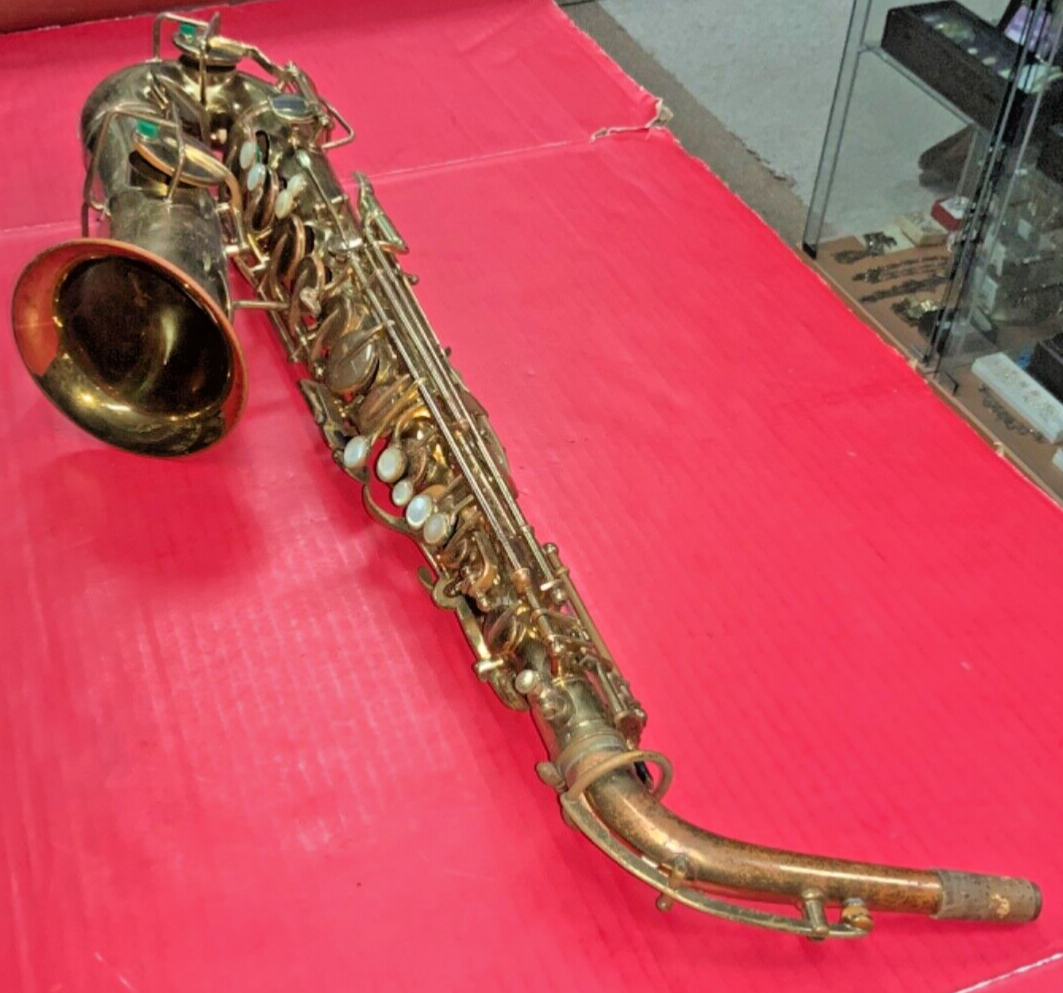 Buesher Elkhart Professional EB Alto Saxophone w/ Case