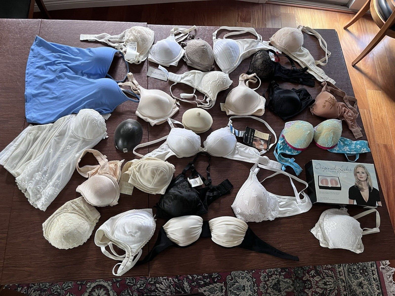 Lot Of 25 Bras Mostly 34B and Some 36B Miscellaneous Colors and Styles