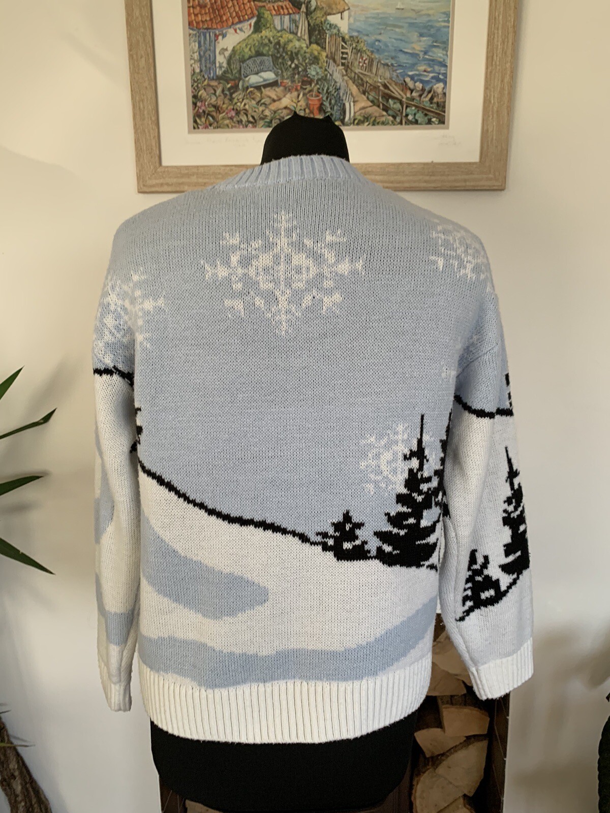 Rare Peanuts SNOOPY Christmas JUMPER H&M Divided UK… Gem