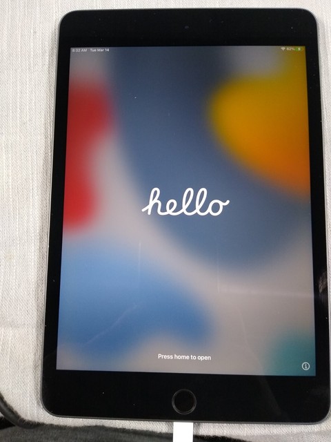 最終価格 iPad mini5 64GB セルラーモデル docomo 2019年 タブレット