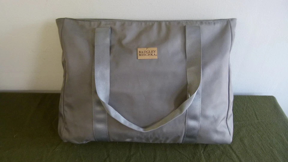 Badgley Mischka Travel Tote Weekender Bag Gray Color - Image 3 of 4