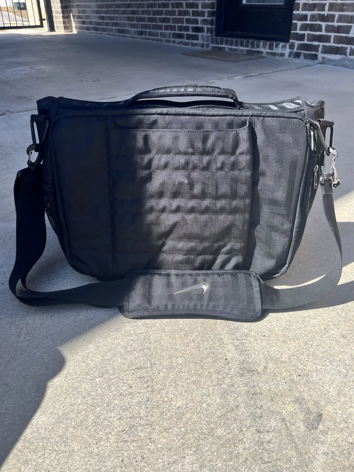 Bolso para Laptop Nike Vintage Y2k Plateado Swoosh #Vintage #y2k #Nike #bolso para Laptop Foto 3 de 4