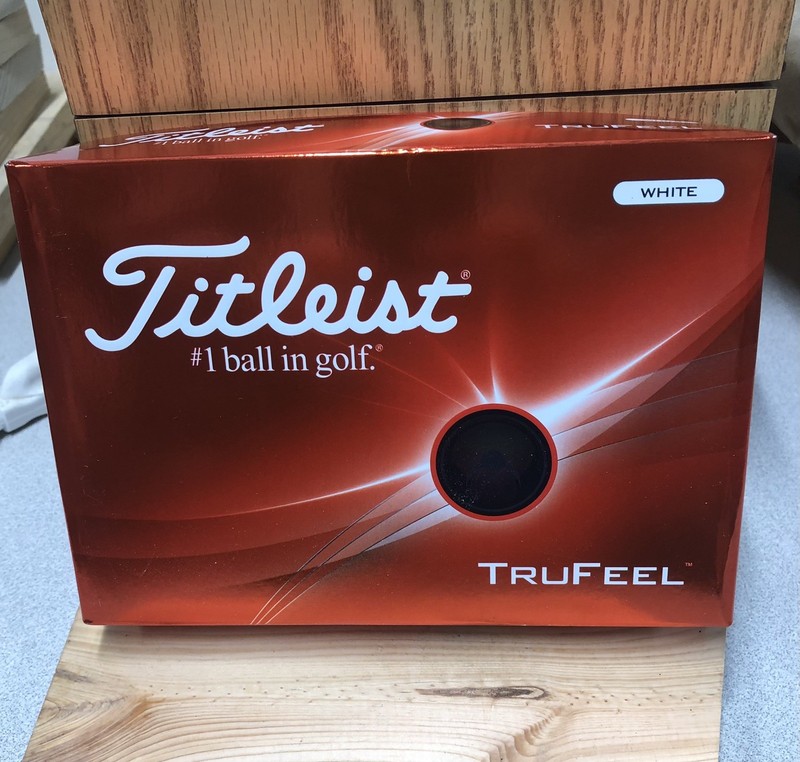 Titleist True Feel (Red) Used golf balls