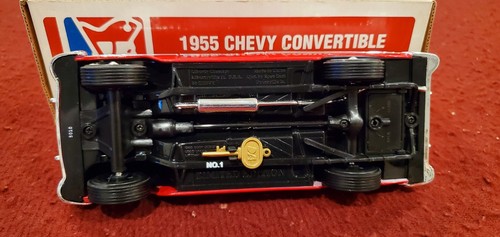 Sentry Hardware 1955 Chevy Convertible 1/25 scale Die Cast Locking Coin Bank - Foto 9 di 9