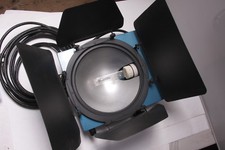 Colortran Mini-Pan 20 Studio Hot Light 2000W 104-336 w/Swivel BarnDoor USED F37