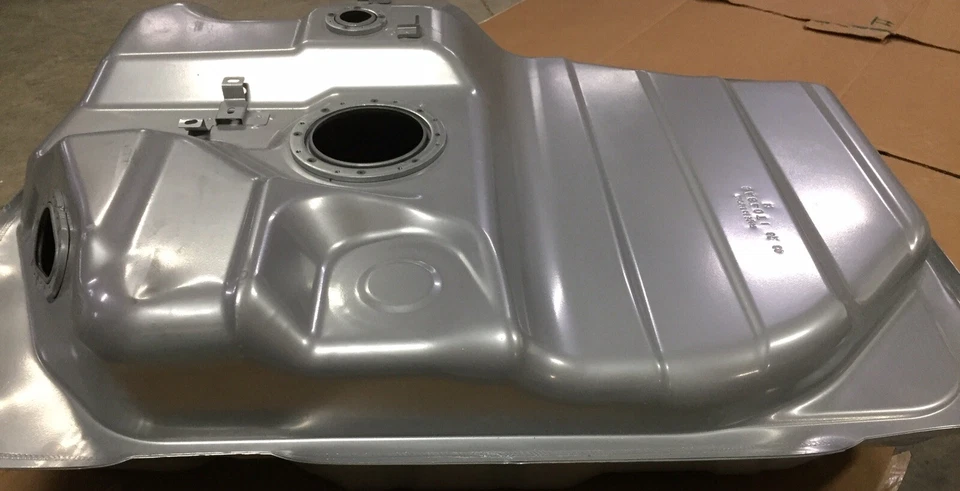 Tanque de combustible Dorman para Lexus LX470 1998-2005 Foto 2 de 4