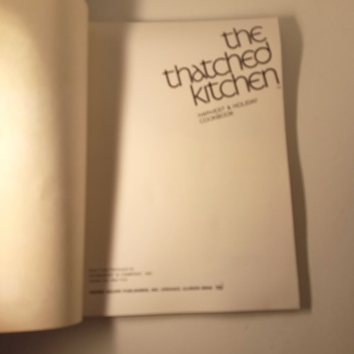 The Thatched Kitchen Vtg Recipes 70s MCM Cooking 1972 Holiday Fare Desserts  - Picture 4 of 11