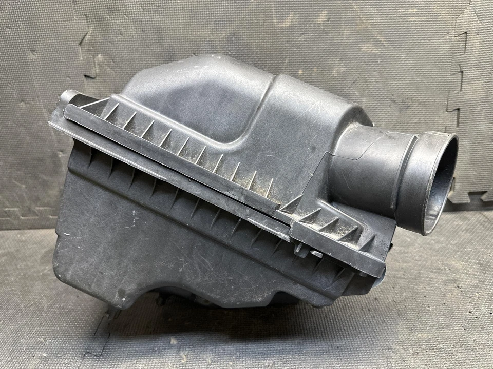 Caja de filtro de filtro de aire Ford Police Interceptor 3,7 L 2011 12 13 14 15 16 17 18 19 Foto 2 de 4