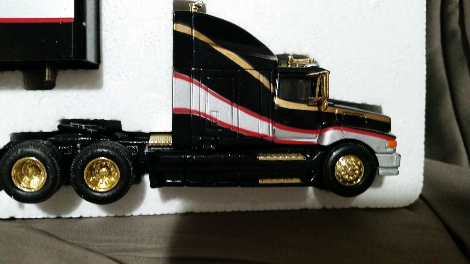Picture 3 of 5