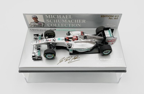 Minichamps 1/43 Mercedes GP Petronas W02 Michael Schumacher 2011 Nr.44