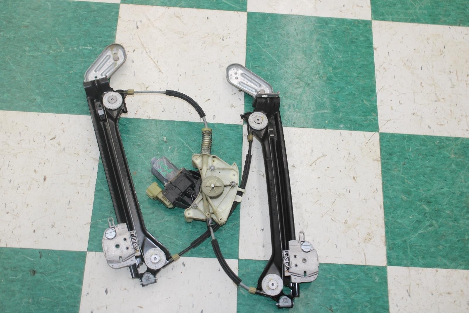 Maserati Ghibli 2014-2017 Rear Right Window regulator
