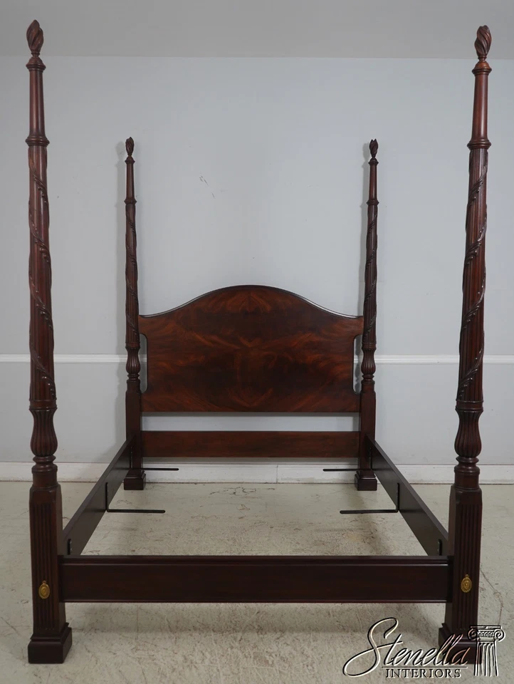 69496: Cama póster HENKEL HARRIS caoba tamaño queen Foto 2 de 4