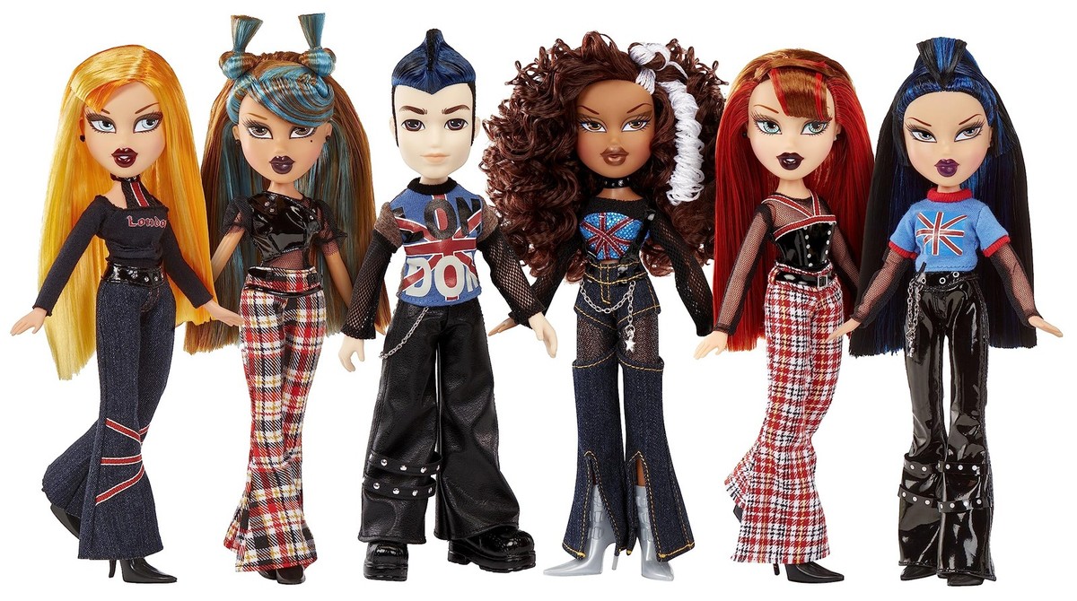Bratz Pretty 'N' Punk Cloe Fashion Doll with 2 Outfits and