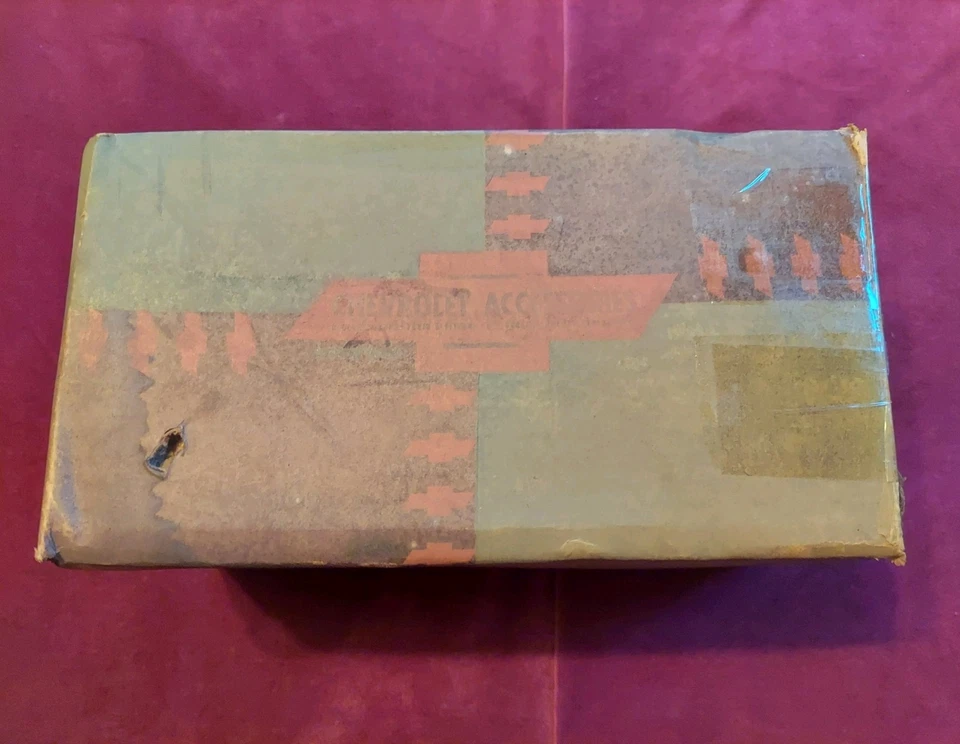 1961 1962 Chevrolet Impala New Old Stock Vaccum Release Trunk Opener  - Imagem 3 de 4