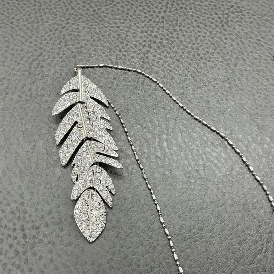 Collar The Limited Mujer Tono Plata Cristal Pluma Colgante Cierre Langosta Foto 4 de 4