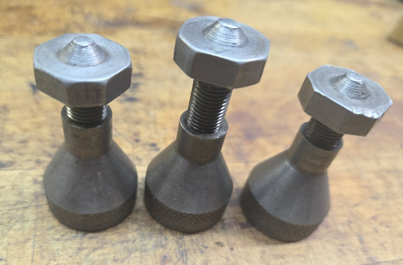 Vintage Unbranded Machinist leveling Screw Jacks (3)