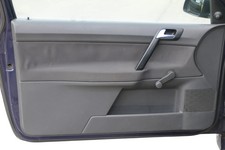1x VW Polo 9N Türverkleidung Verkleidung Tür vorne links 2/3-Türer Griff Öffner