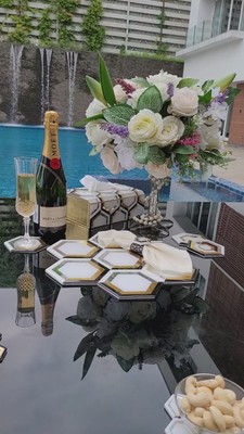Bienenstock: Tischset The Bling Edit