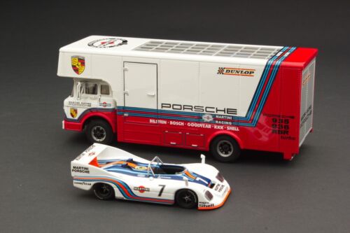 Exoto 43 | Martini Racing Porsche Team Transporter | #EXO00014 - Foto 5 di 6