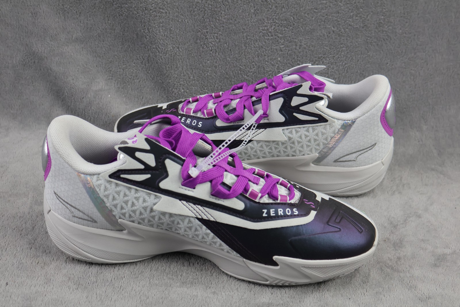 Mens Size 9 White Purple Zeros Low Top Basketball Sneakers 3