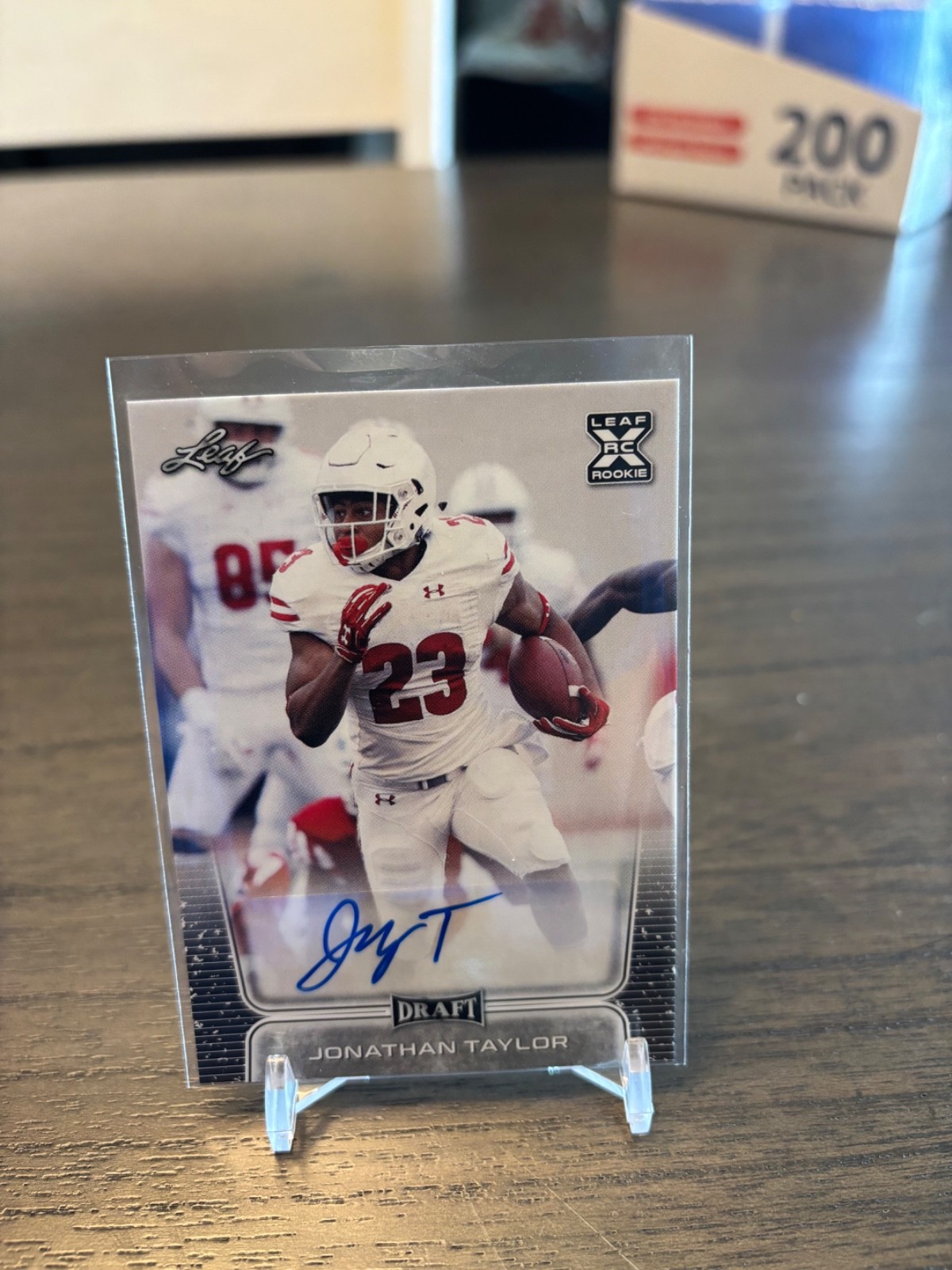 Jonathan Taylor Leaf Draft Autographs #BAJT1 Base